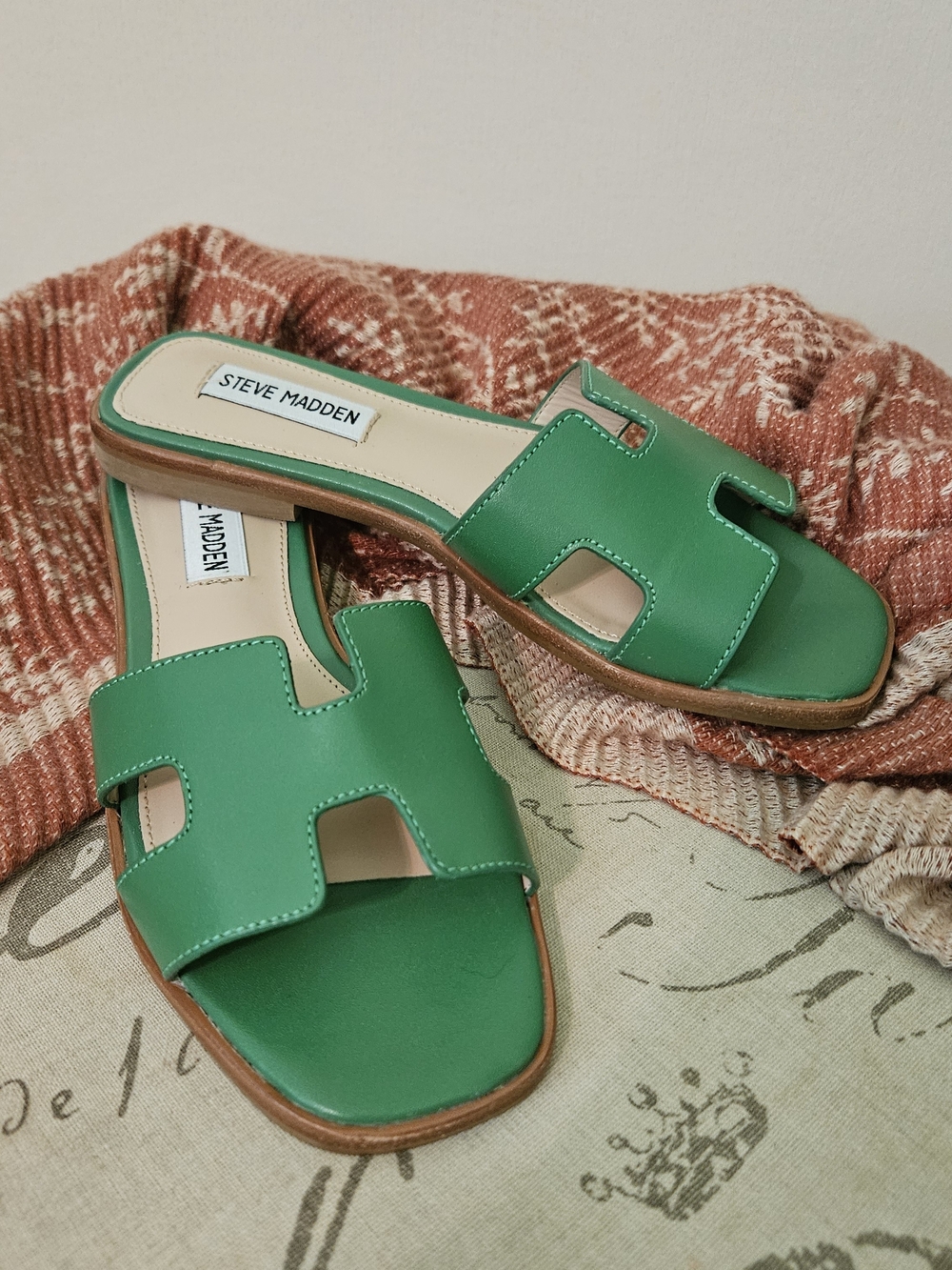 Steve Madden Green Leather Slide Mules Womens 5.5 Like New